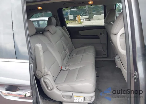 2015 Honda Odyssey Touring/Touring Elite z USA, uszkodzony, nr VIN 5FNRL5H99FB009627